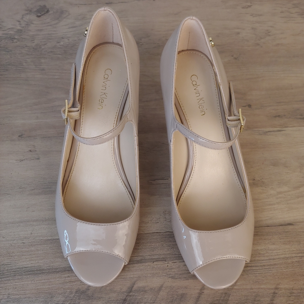 Calvin Klein Nude 'Loretta" Peep Toe Pump Size 6.5 US